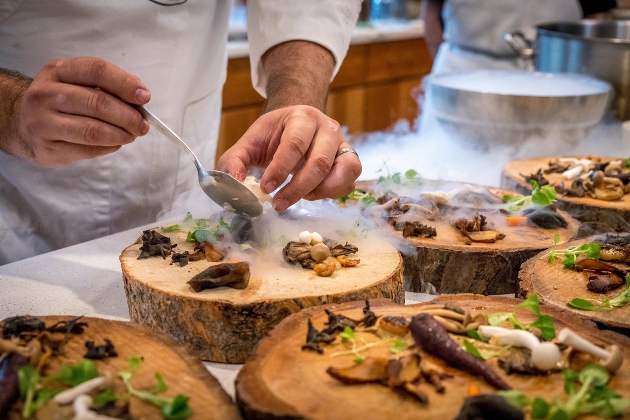 Avant-garde preparations with extra virgin olive oil